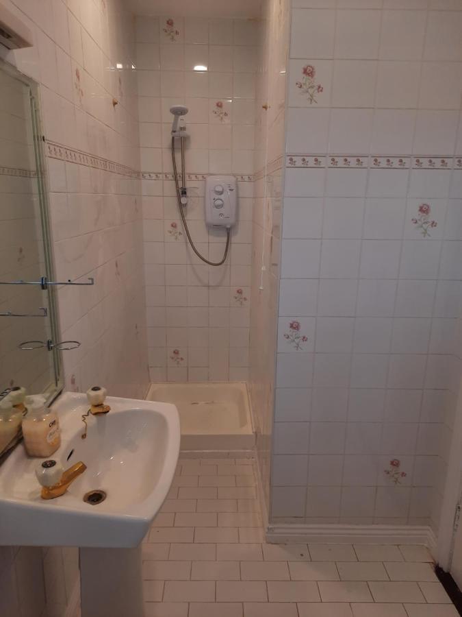4 Bedroom, 15 Min To Limerick City Quiet Retreat. Eksteriør bilde