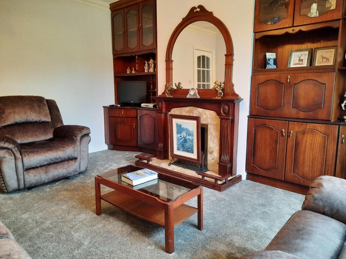 4 Bedroom, 15 Min To Limerick City Quiet Retreat. Eksteriør bilde