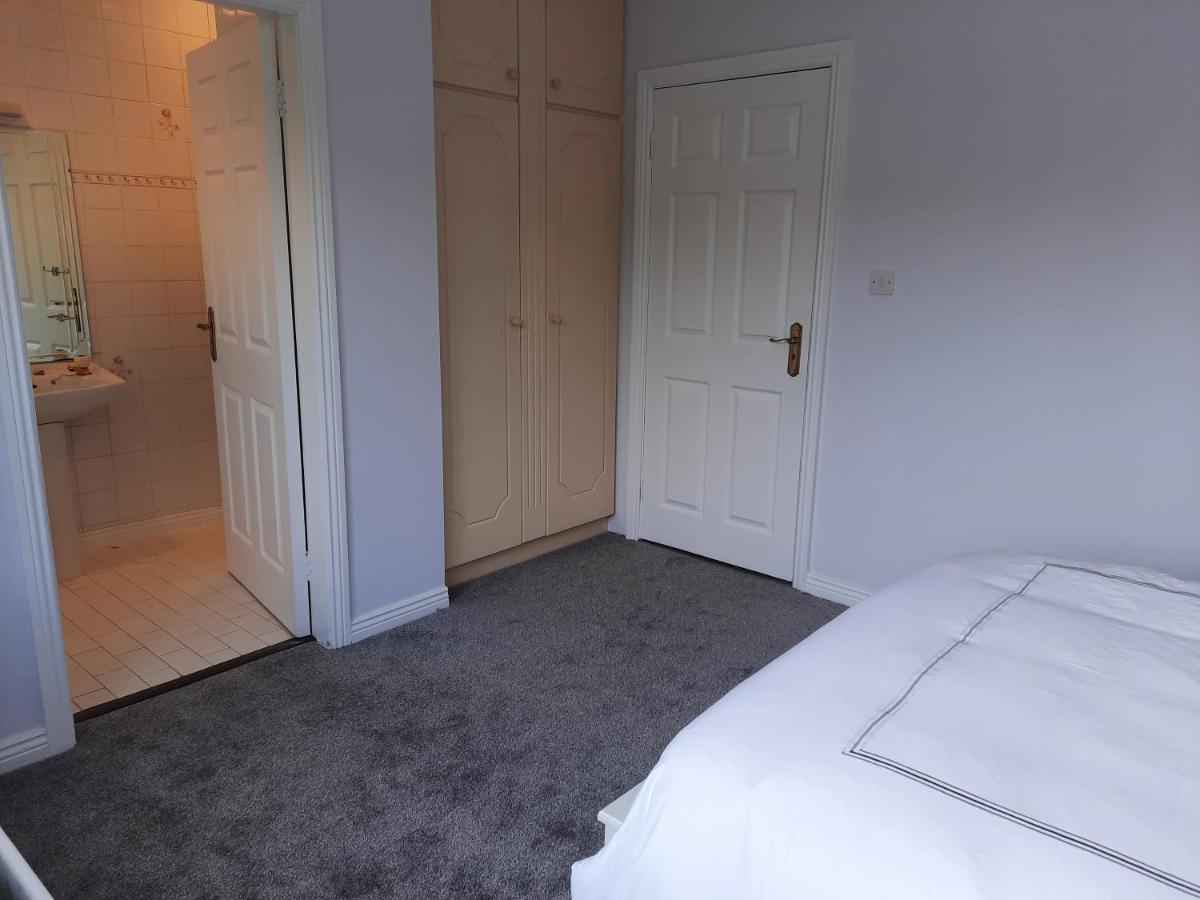 4 Bedroom, 15 Min To Limerick City Quiet Retreat. Eksteriør bilde