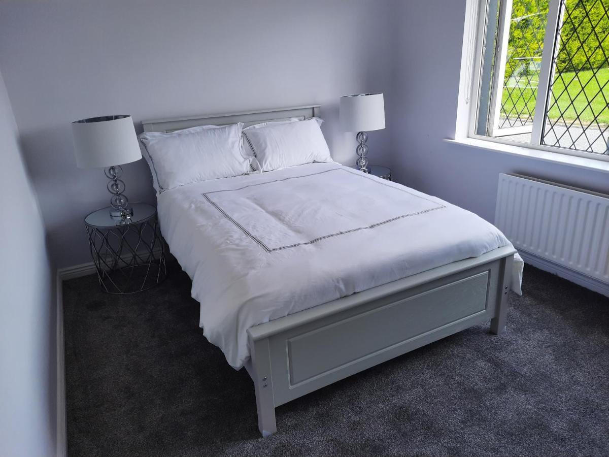 4 Bedroom, 15 Min To Limerick City Quiet Retreat. Eksteriør bilde