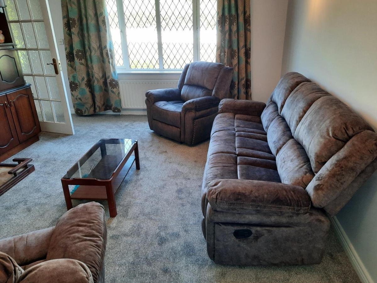 4 Bedroom, 15 Min To Limerick City Quiet Retreat. Eksteriør bilde